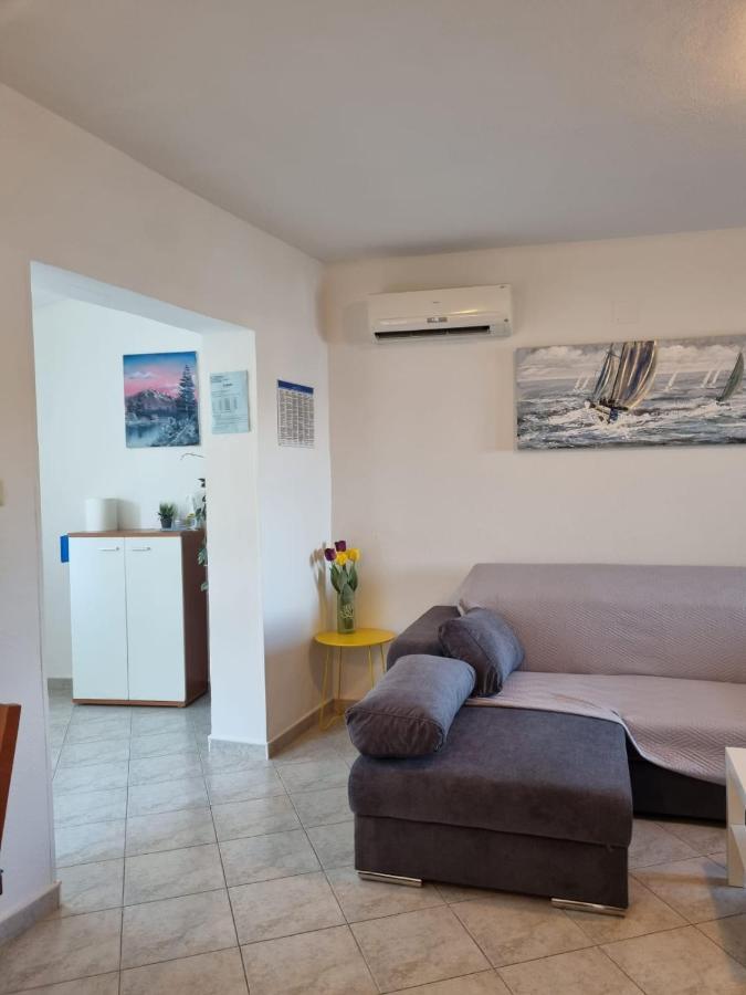 Apartmani Smoljic Primosten Ngoại thất bức ảnh