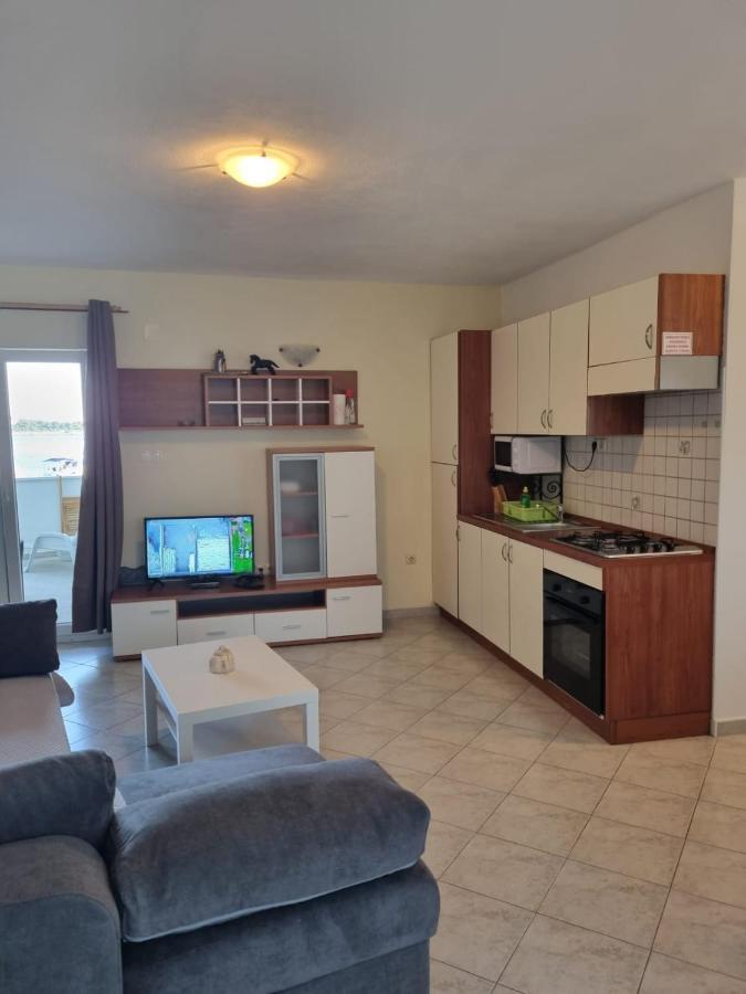 Apartmani Smoljic Primosten Ngoại thất bức ảnh